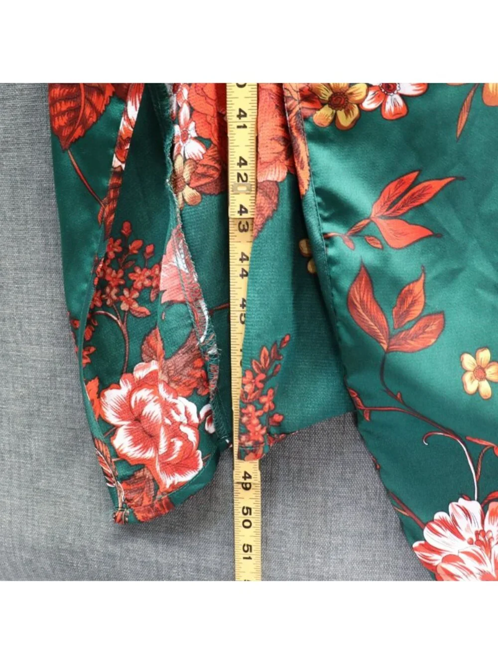 Pretty Little Thing Emerald Green Floral Strappy Satin Cowl Midi Dress NWT - Picture 16 of 16